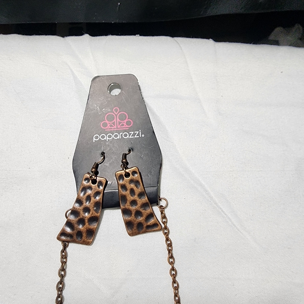 Earring/necklace set